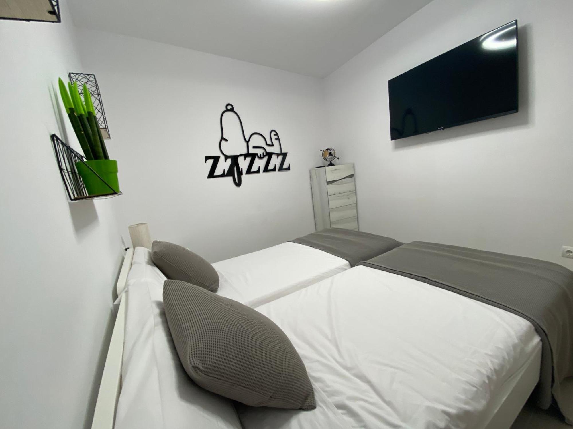 Apartaments L'Arc ปาลาฟรูเจย์ ภายนอก รูปภาพ